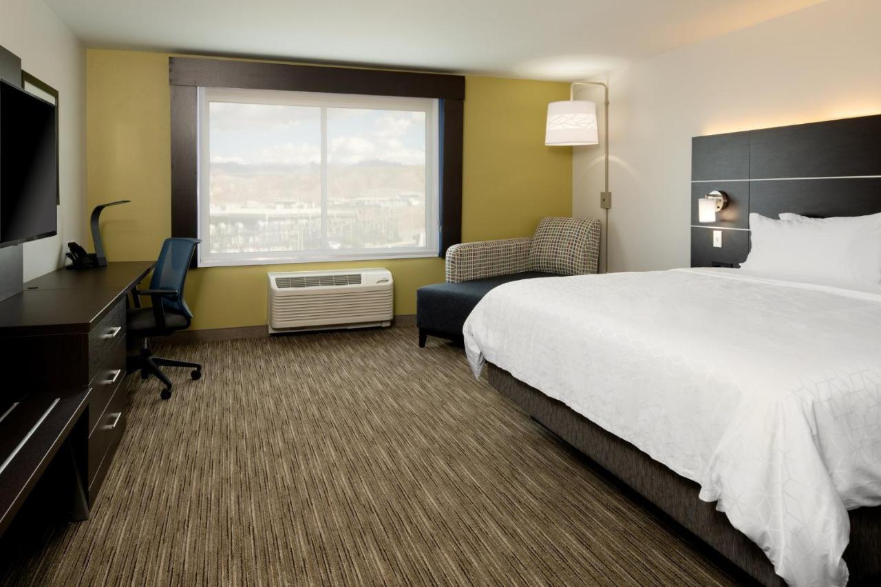 Holiday Inn Express & Suites - Bullhead City By Ihg ภายนอก รูปภาพ